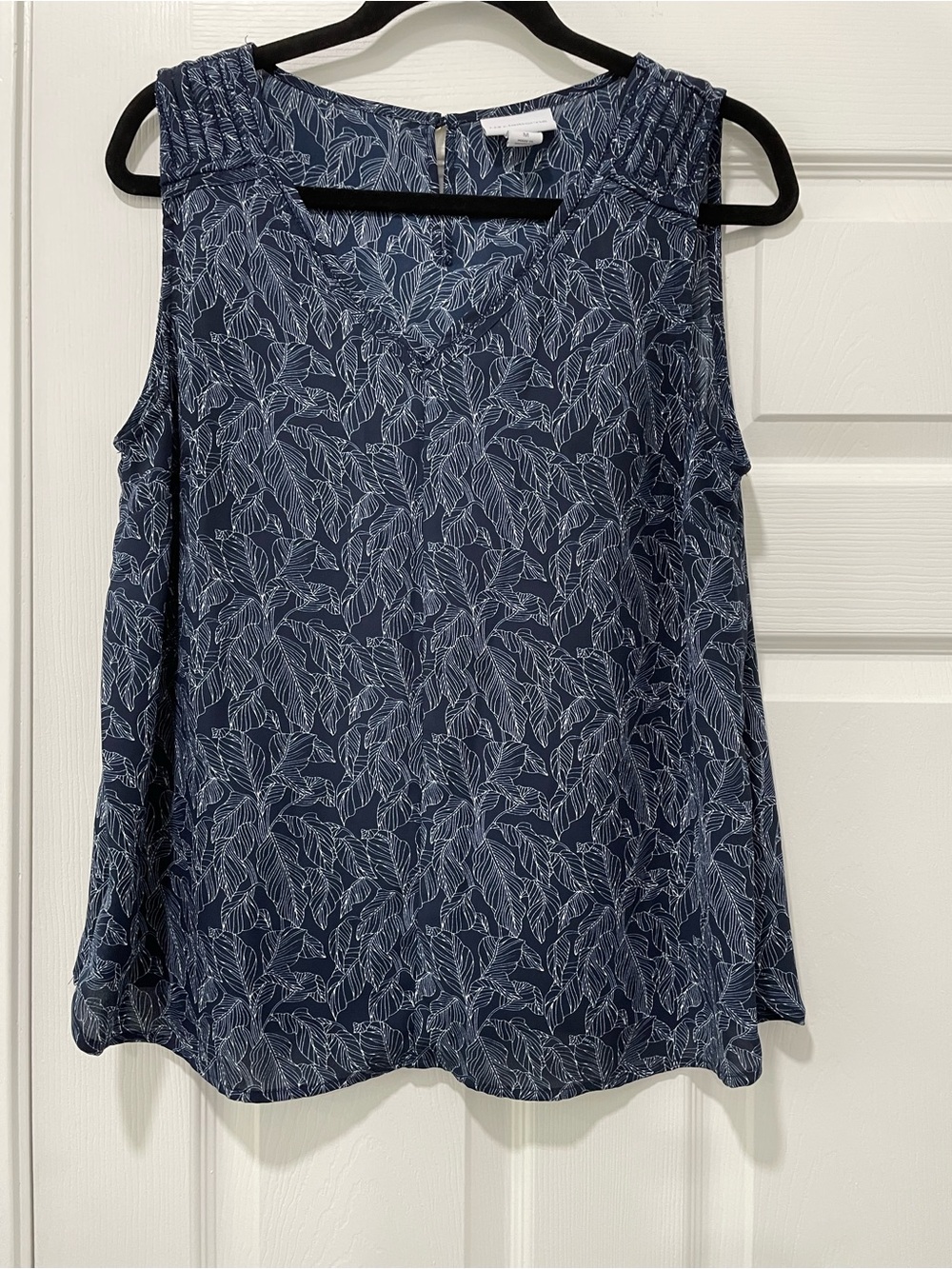 Liz Claiborne Navy Leaf-Print Sleeveless Camisole